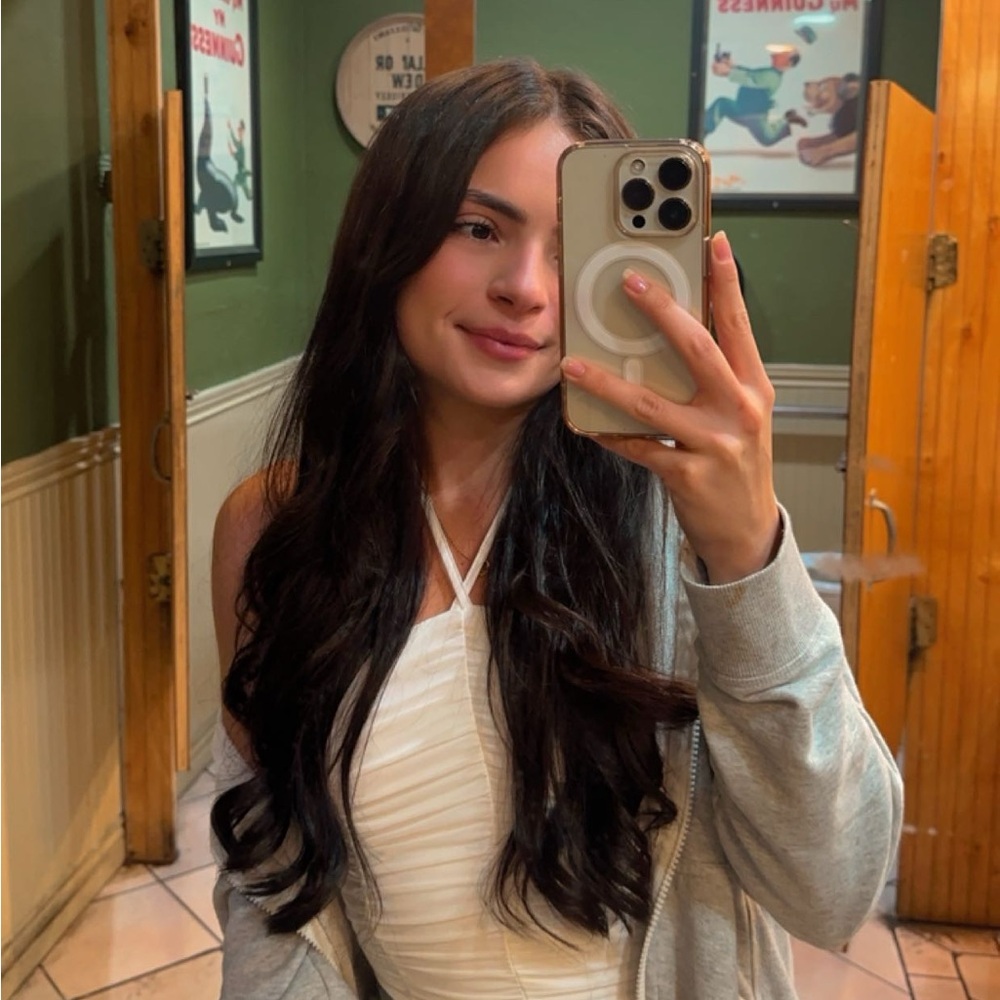 Meet your Posher, Nicole